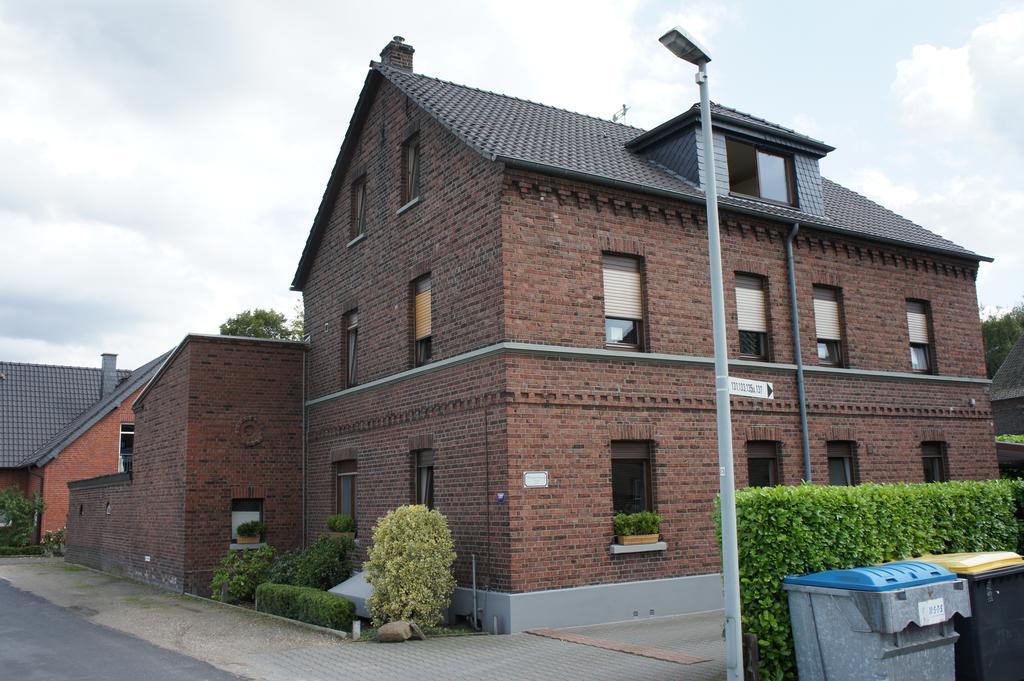 Ferienwohnung Poettershof Крефельд Номер фото